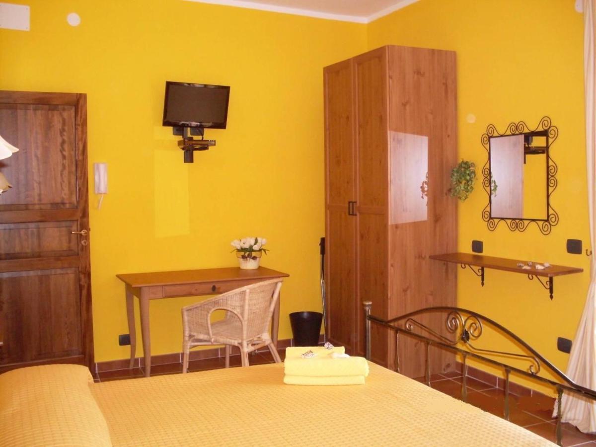 Bed and Breakfast Le Tre Caravelle Трабия Экстерьер фото